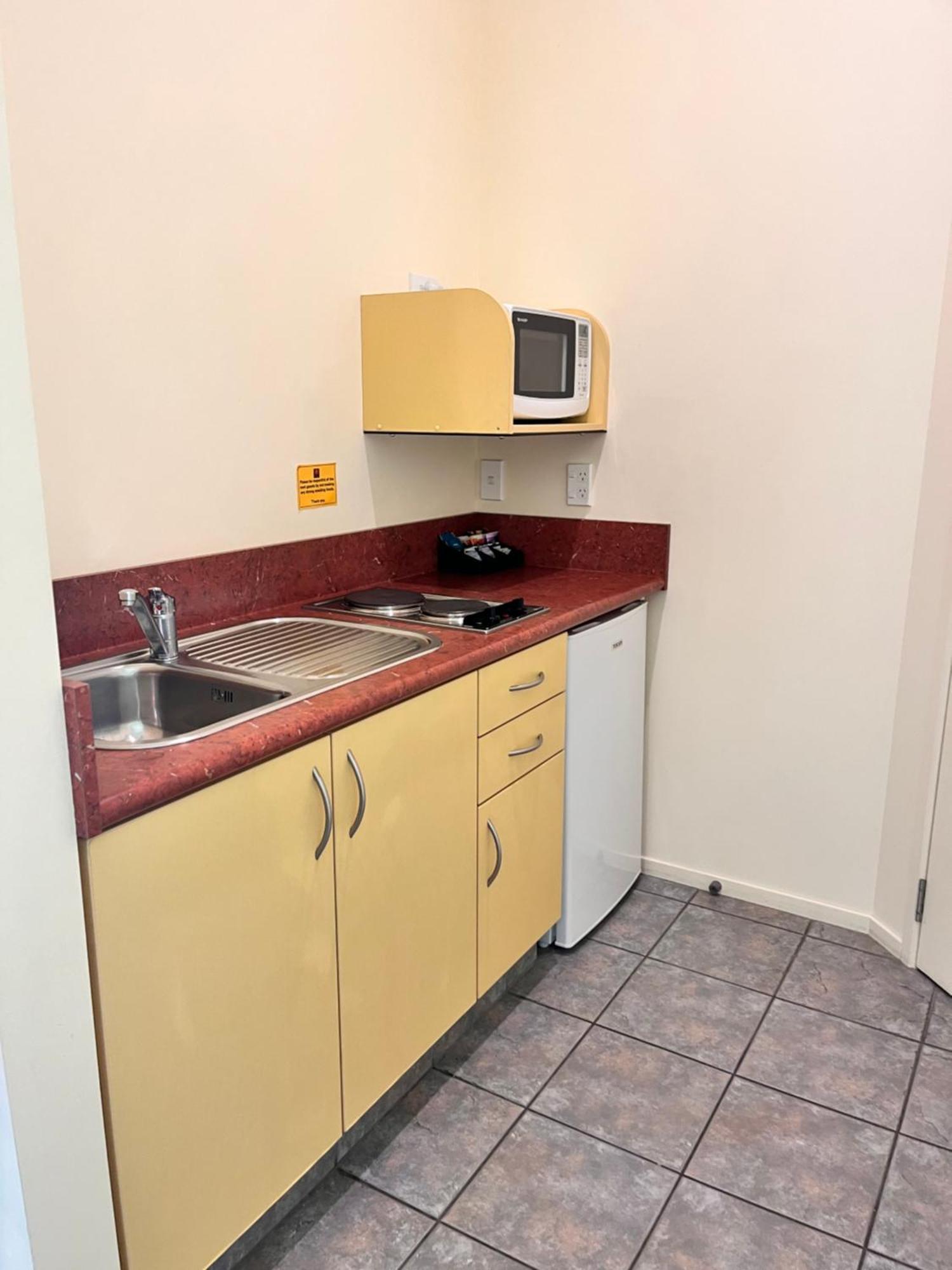 Sundowner Motel Греймут Екстериор снимка