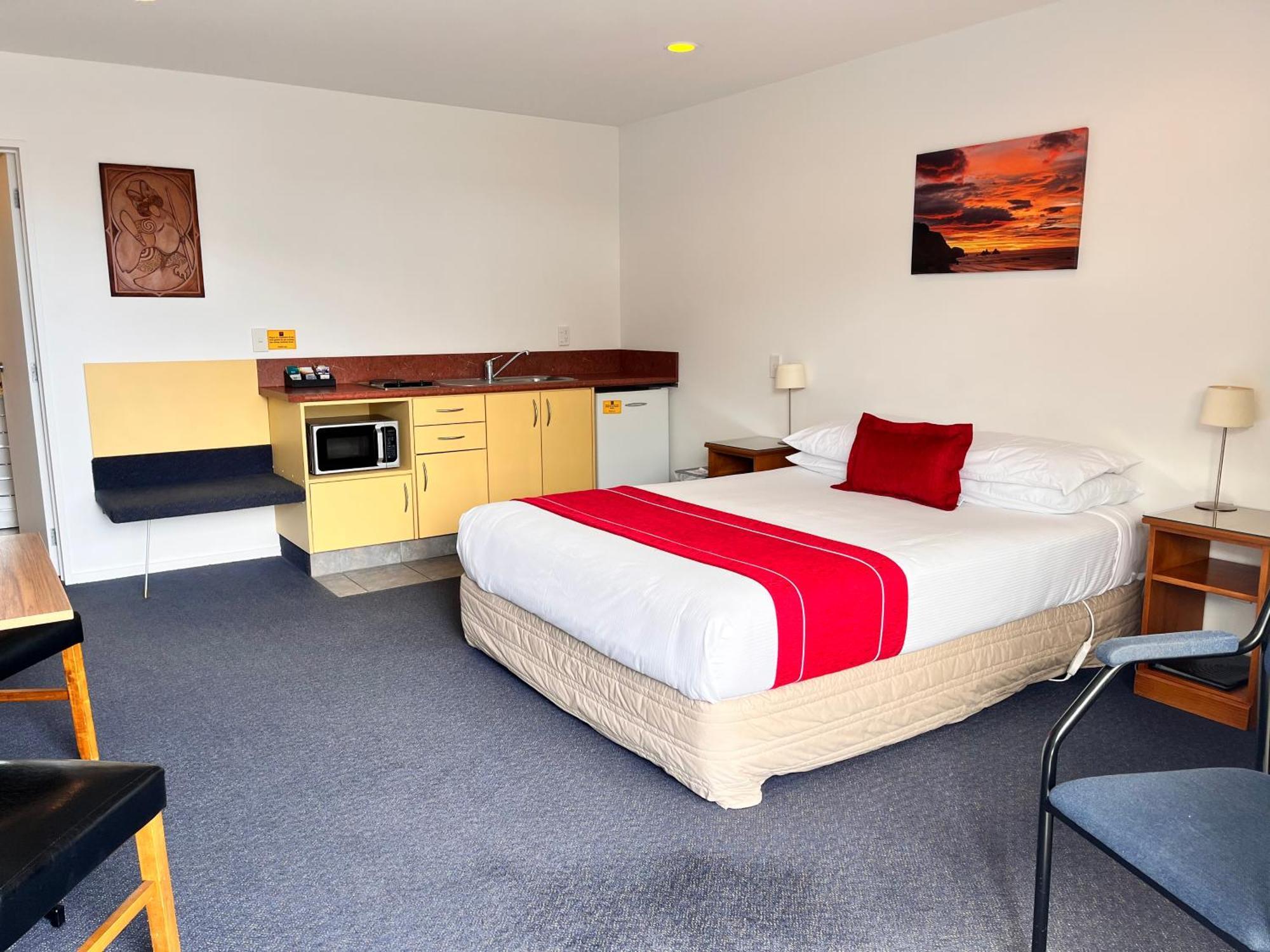 Sundowner Motel Греймут Екстериор снимка